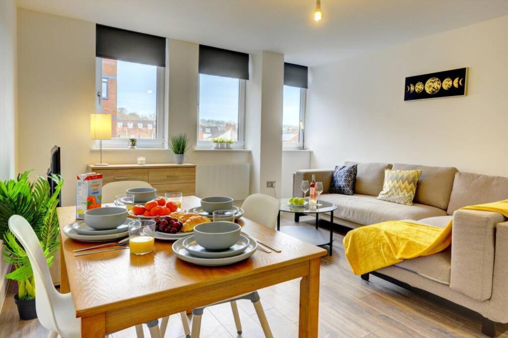 Modern & Stylish 2Br Apartment - Queens House Coventry Eksteriør billede